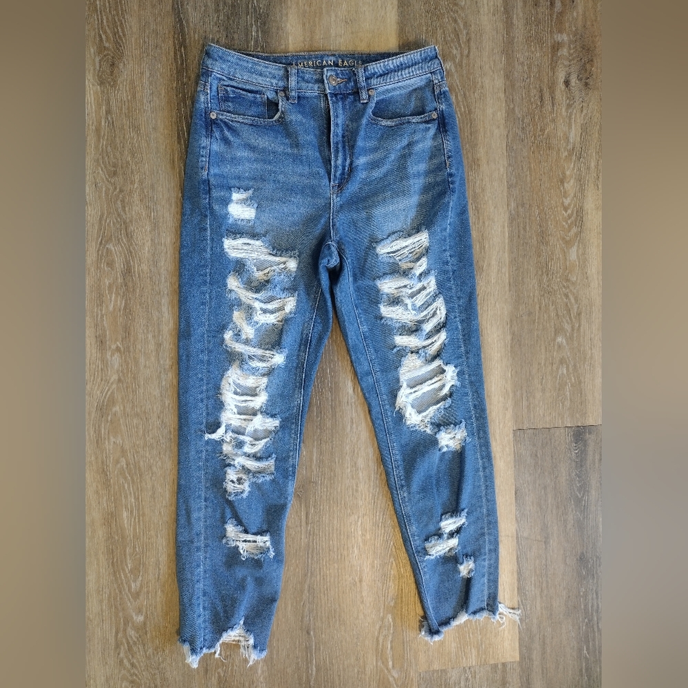 American eagle outfitters Mom jean